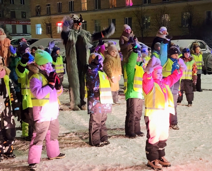 Юные североморцы «засветились» в танцевальном флешмобе
