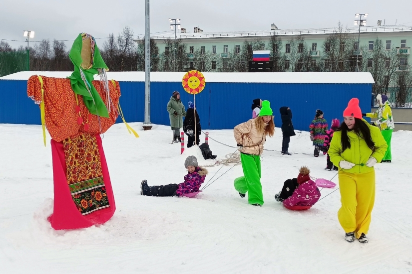 В Сафоново прошла игровая программа, посвященная Масленице