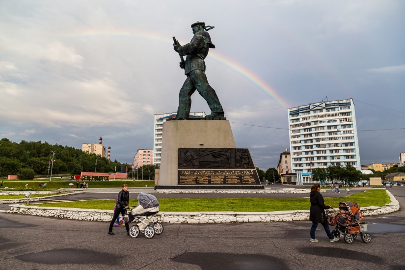 На месте строительства нового крытого бассейна в Североморске идут подготовительные работы