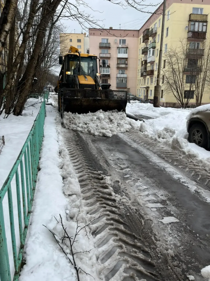 Коммунальные службы работают в любую погоду