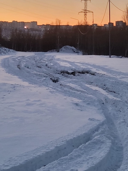 Лыжная трасса - для катания на лыжах!