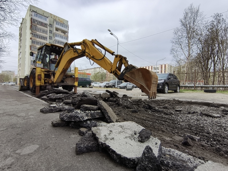 Обновление дворовых проездов продолжается при финансовой поддержке региона