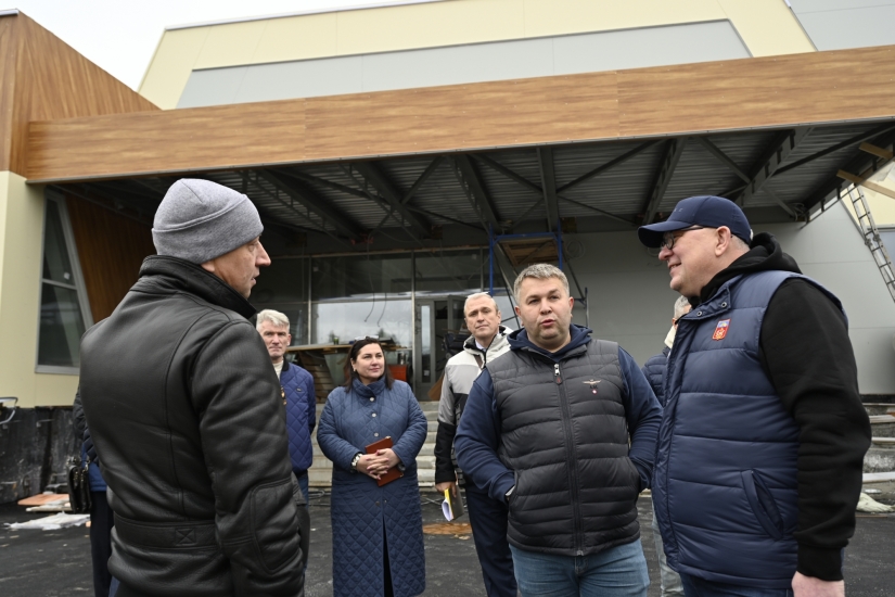 Еще немного - и первый стартовый свисток