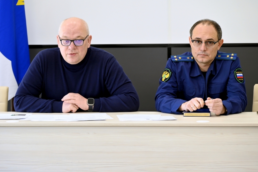В «коммунальном часе» принял участие прокурор