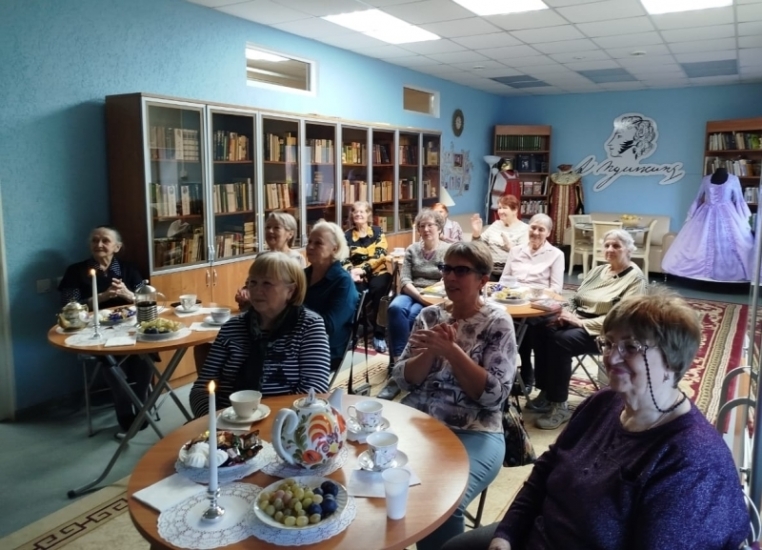 Поэтический вечер для для североморцев старшего поколения