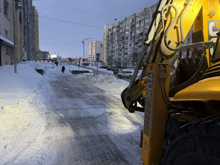 «Коммунальный час»: уборка снега и мусора, ремонт теплотрасс и содержание улично-дорожной сети